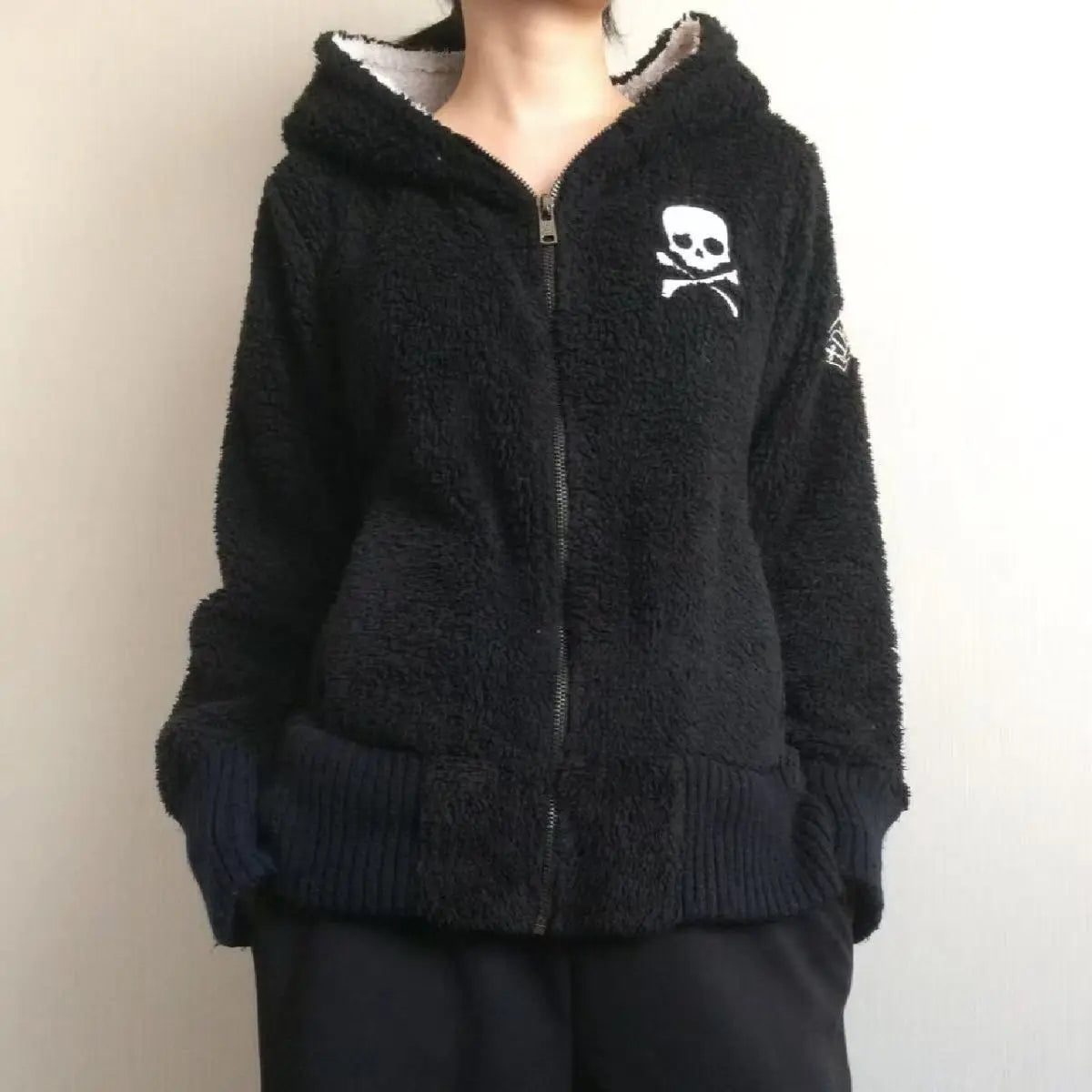 Vintage Y2K Heavyweight Skull Zip-Up